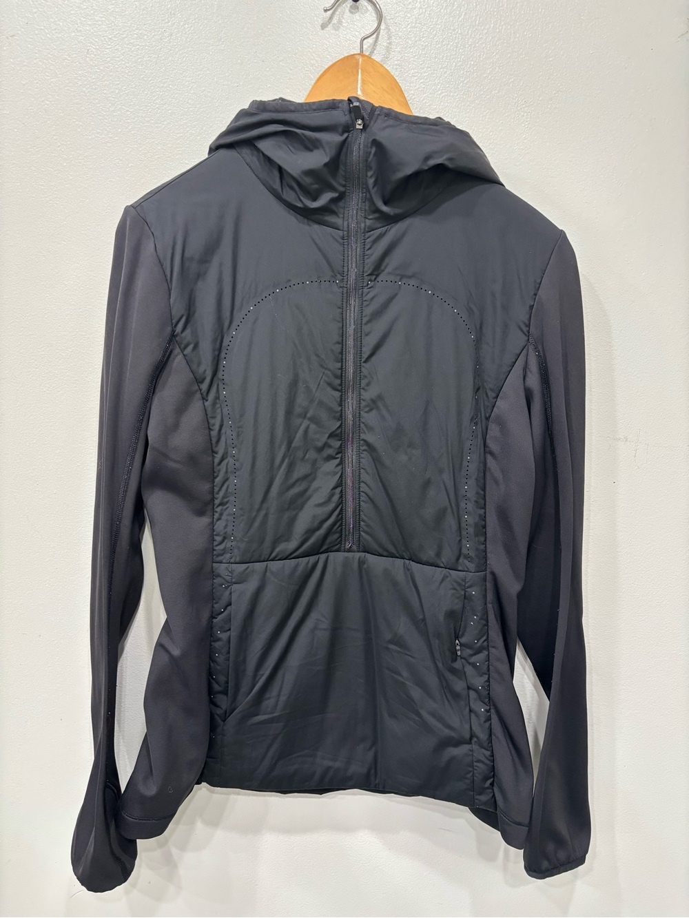 Lululemon Run For Cold Long Zip Primaloft Black Jacket Women’s Size 8